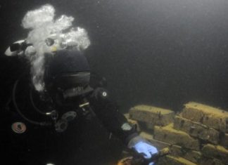 Unterm Hammer: Am 8. Juni 2012 wird in Åland der älteste Champagner der Welt versteigert