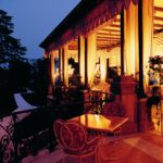 villa_feltrinelli_nachtaufnahme_pergola