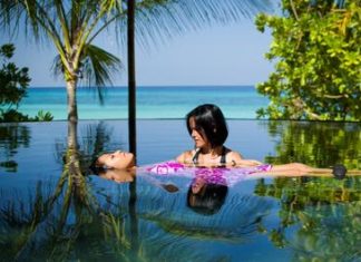 So geht Verwöhnen Watsu Pool und Sonnen SPA im One&Only Reethi Rah auf den Malediven