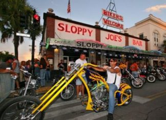 Weltweites Motorradtreffen „Key West Poker Run“ feiert 40jähriges Jubiläum