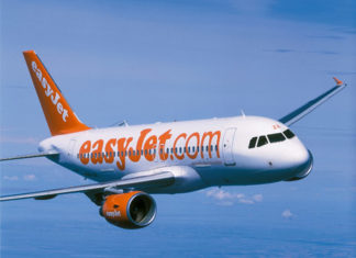 Mit Tröten und Gesang zum Karnevals(aus)flug – easyJet gibt Tipps für reisende Jecken