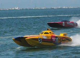 St.Petersburg/Clearwater: Mit 6.000 PS über den Golf von Mexiko