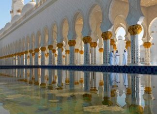 Abu Dhabi – Sheikh Zayed Moschee Zutritt während der Gebetszeiten möglich!