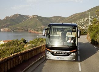 Mit dem schönsten Reisebus der Welt an der Côte d’Azur