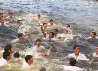 ST. PETERSBURG/CLEARWATER – Mutprobe in Tarpon Springs