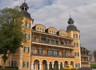 Kärnten: Ein Schloß am Wörthersee ist jetzt ein Hotel