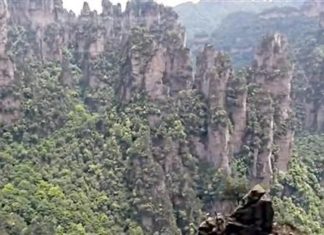 China: Nur für Furchtlose – Der höchste Outdoor-Aufzug der Welt (Video)