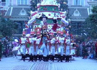 Disneyland Paris läutet Weihnachten ein! (Video)