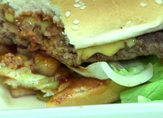 Brighton: Der schärfste Burger der Welt bringt Gäste sogar ins Krankenhaus!