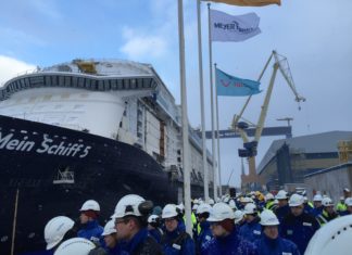 In Turku schwimmt die „Mein Schiff 5“ auf!