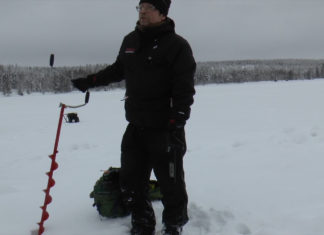Eisangeln in Finnland – Fast wie Meditation