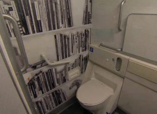 Air New Zealand mit Blick hinter die Kulissen: Pee-Lab – Flugzeugtoilette Backstage!