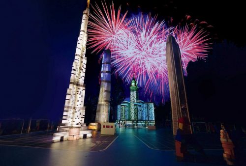 22.+29. Juli und 5.+12. August: Die Langen Nächte - das LEGOLAND Street-Show-Festival mit Feuerwerk. Die Langen Nächte sind seit Jahren das Highlight des LEGOLAND Eventkalenders. Foto: Legoland