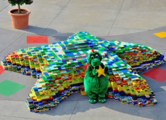 Größter LEGO Seestern der Welt im LEGOLAND Deutschland gebaut