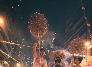 Hongkong: Tanzende Drachen in High-Tech Metropole