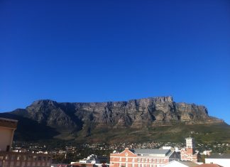 Südafrika: Sonnengruß auf dem Tafelberg