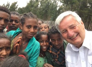 ReiseSprechstunde: Reiner Meutsch spricht über fly&help