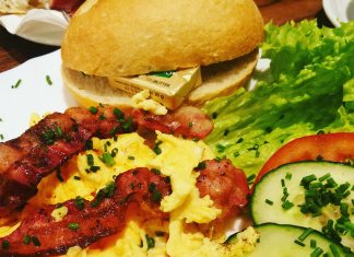 Frühstück im Hamburger Bahnhof