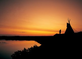 Saskatchewan: Übernachtung im Tipi wie einst die Ureinwohner der Prärie