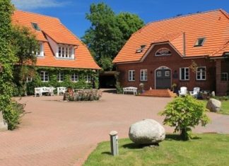 Kunstvolle Luxusdomizile an der Ostsee; Neue Dachmarke urlaubsart gestartet