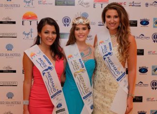 Miss Mermaid Germany 2017 in Sharm El Sheikh an Land geschwommen