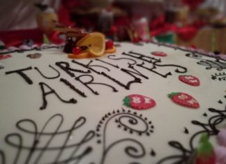 DAS ist eine Turkish Airlines Torte