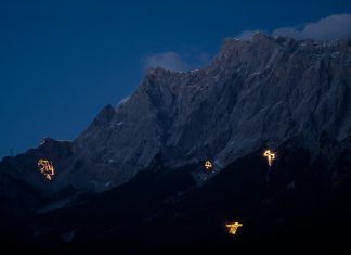 Reisetipps: Bergfeuer, Zugspitz-Fondue und Meditation – Gipfelglück von Aspen bis zur Zugspitze