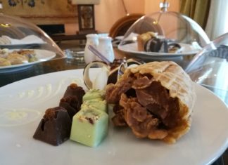 Exklusiv: Pralinen-Gruß im Savoy Hotel Sharm El Sheikh