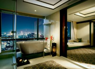Banyan Tree Bangkok: Badewanne mit Ausblick