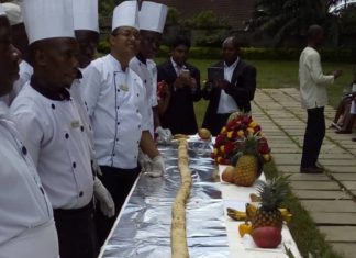 Die längste Rolex der Welt in Uganda?