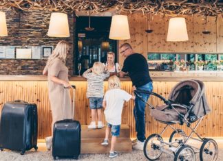 Erholsamer Urlaub für frischgebackene Eltern im Lifestyle- und Kinderhotel alpina zillertal