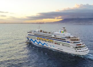 Premiere bei AIDA: Erstanlauf in Kapstadt mit AIDAaura