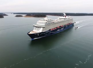 Carolin Niemczyk tauft neues Kreuzfahrtschiff von TUI Cruises in Lissabon