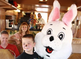 Osterhasen Express startet in Clarkdale
