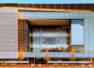 50 Jahre Stonewall-Aufstand: Sonderausstellung im Newseum in Washington, DC