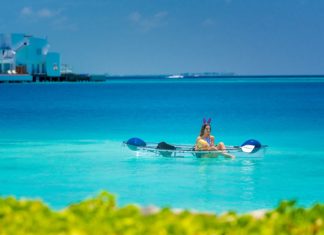 Ostereiersuche unter Wasser im LUX* North Male Atoll