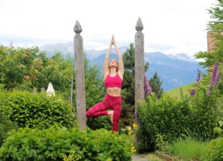 Kraftvolle Asanas und sanfte Regeneration in Südtirol Yoga & Naturellness® im Lüsnerhof