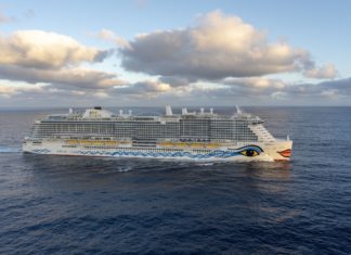 AIDAnova Einkaufswelt: CHANEL Uhrenkollektion weltweit erstmalig an Bord eines Kreuzfahrtschiffes