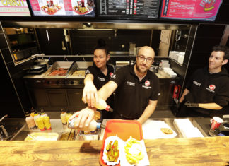 Best Worscht in Town bringt Currywurst-Vielfalt an den Flughafen Frankfurt