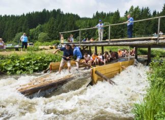 Floßfahrt auf der Wilden Rodach im Frankenwald
