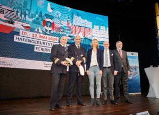 HAFENGEBURTSTAG HAMBURG: Vier AIDA Kussmundschiffe und großes AIDA Feuerwerk