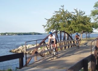 Fahrrad statt Schaufelrad: Aktivurlaub am Mississippi