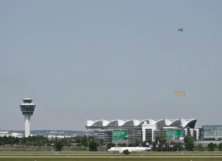 Flughafen München GmbH: Maßarbeit in luftiger Höhe – Austausch von Membranfeldern beim Glasdach