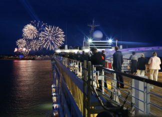 Taufpatin Annett Louisan schickt MS VASCO DA GAMA auf Jungfernfahrt