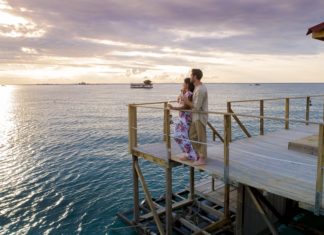 HAUSBOOT DELUXE: Schwimmende Villa im BANYAN TREE BINTAN