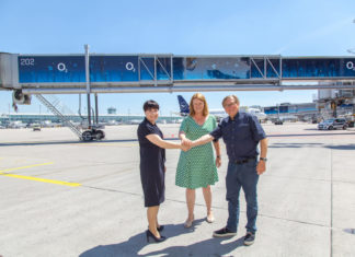 Fluggastbrücken am Münchner Airport präsentieren sich im neuen Design