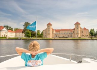 Kleine Kapitäne ganz groß: An Bord eines Locaboat-Hausboots die Mecklenburgische Seenplatte erkunden