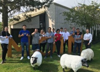 Neue Azubis am Weissenhäuser Strand