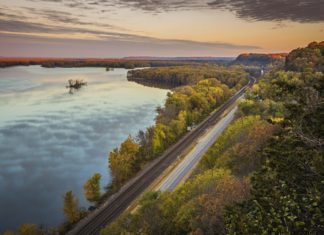 Goldener Herbst: Prächtige Natur und gruselige Festivals in Illinois