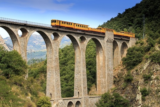 Le Train Jaune in den Pyrenäen
